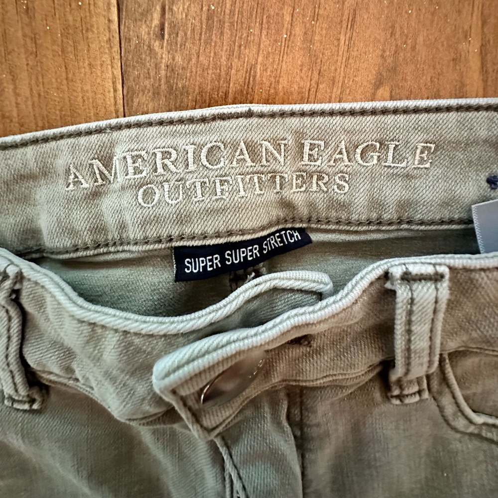 American Eagle Jean Shorts Green - Picture 2 of 4